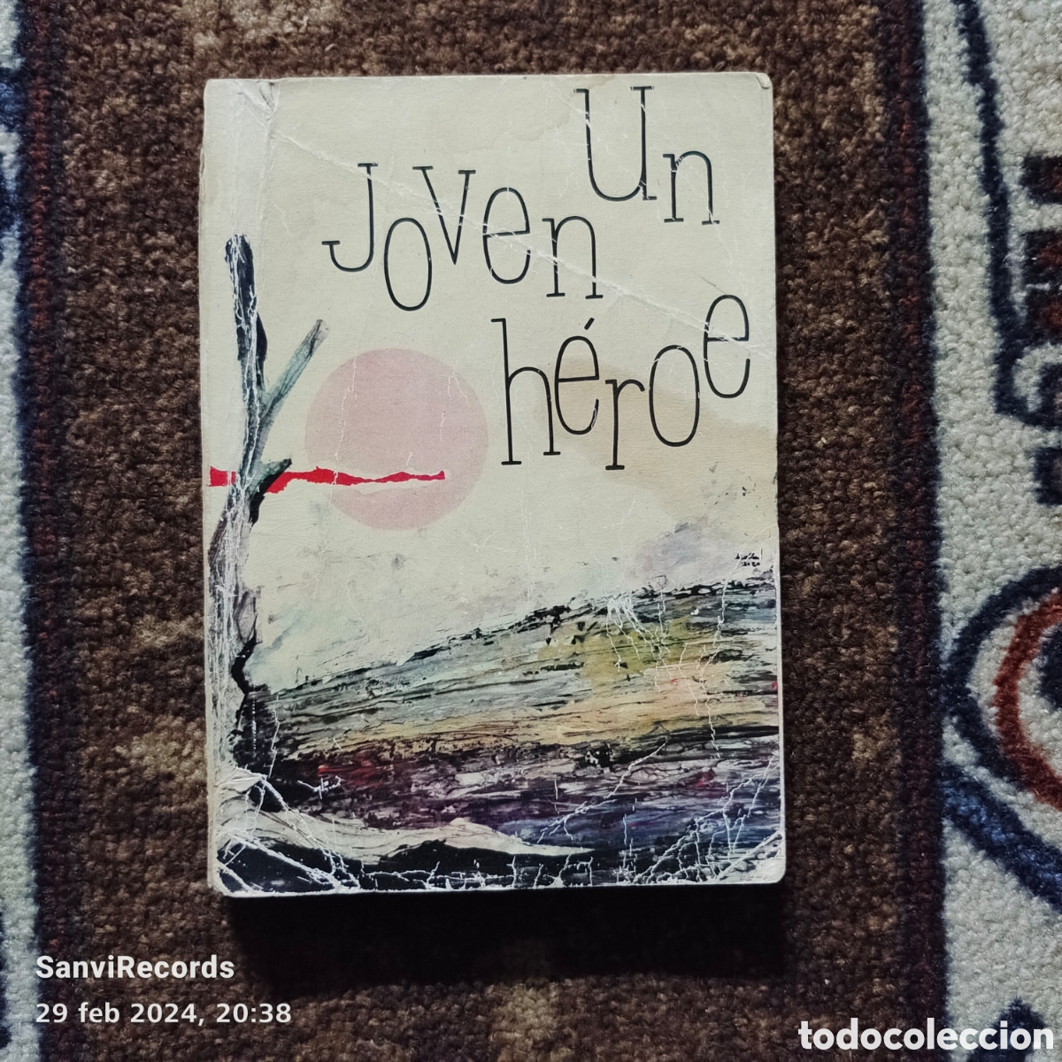 Libros de segunda mano: UN JOVEN H&Eacute;ROE (COLECCI&Oacute;N GRUMETE) - Foto 1
