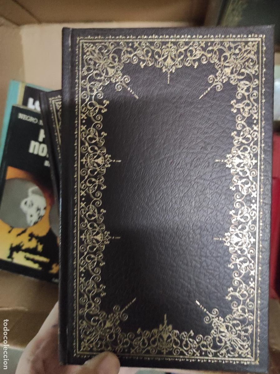 Libros de segunda mano: Papeles del Club Pickwick, de Charles Dickens 2 TOmos - Foto 2