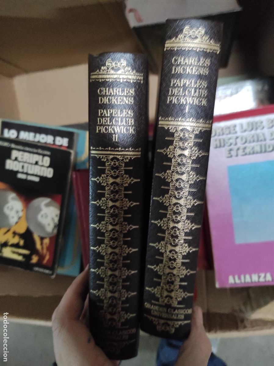 Libros de segunda mano: Papeles del Club Pickwick, de Charles Dickens 2 TOmos - Foto 1