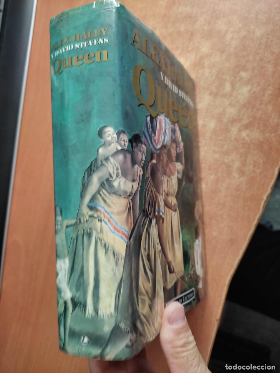 Libros de segunda mano: QUEEN Alex Haley y David Stevens C&iacute;rculo de Lectores 1994 - Foto 2
