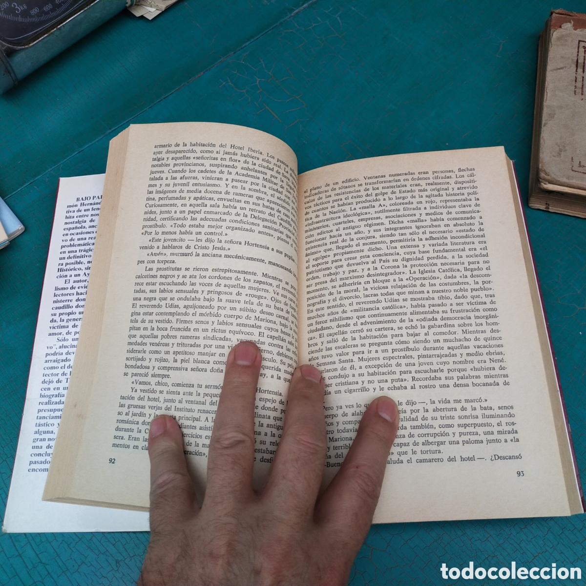 Libros de segunda mano: Bajo palio. Ram&oacute;n Hern&aacute;ndez. Argos Vergara 116 - Foto 2