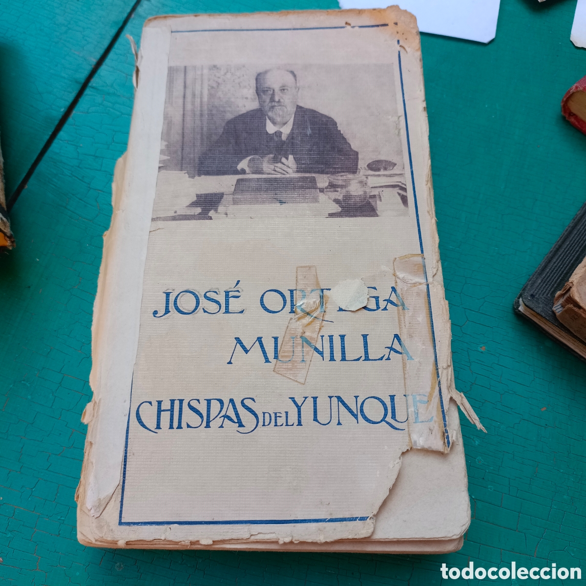 Libros de segunda mano: Jos&eacute; Ortega munilla chispas del yunque MUY USADO - Foto 1