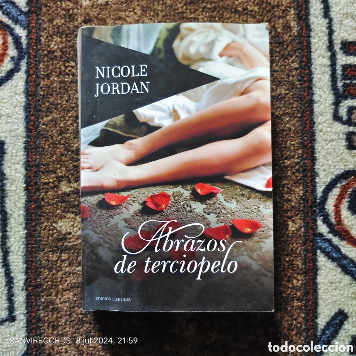 Libros de segunda mano: ABRAZOS DE TERCIOPELO (NICOLE JORDAN) - Foto 1