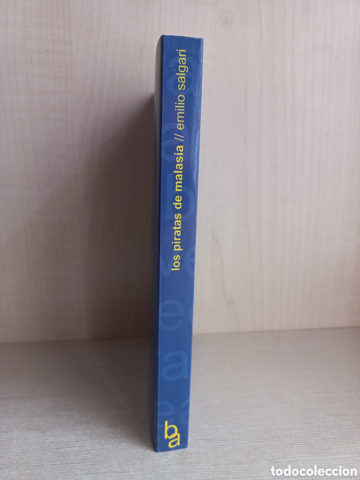 Libros de segunda mano: Los piratas de Malasia. Emilio Salgari. Bolsillo. - Foto 2