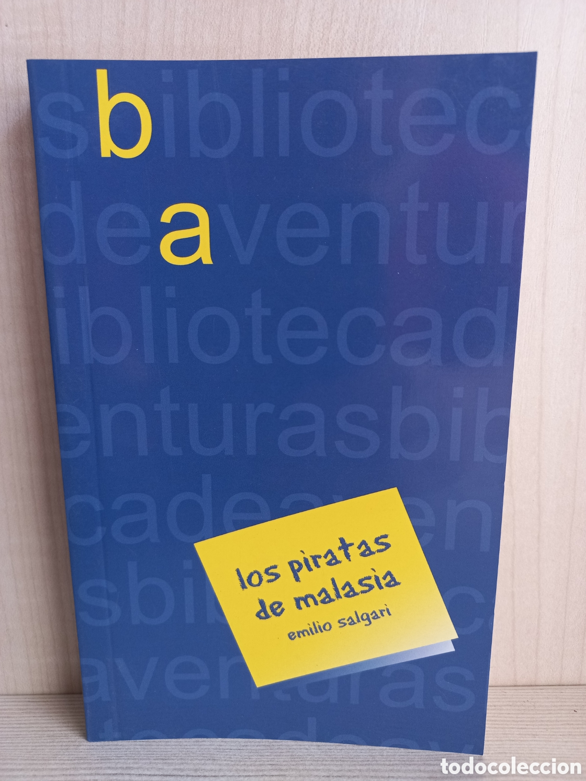Libros de segunda mano: Los piratas de Malasia. Emilio Salgari. Bolsillo. - Foto 1