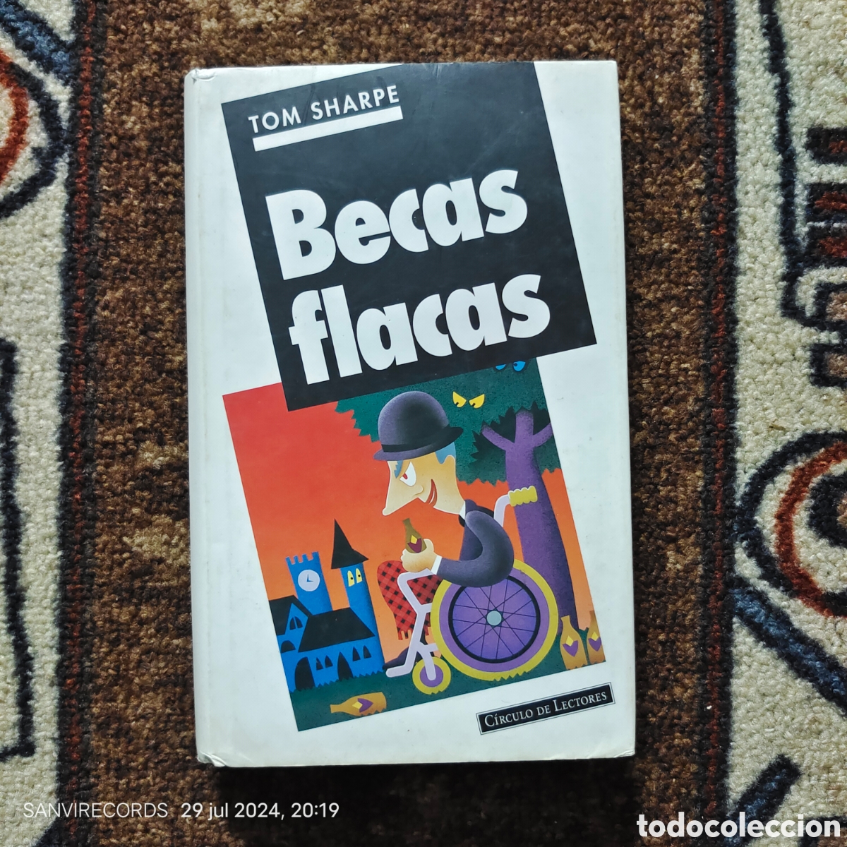 Libros de segunda mano: BECAS FLACAS (TOM SHARPE) (C&Iacute;RCULO DE LECTORES) - Foto 1