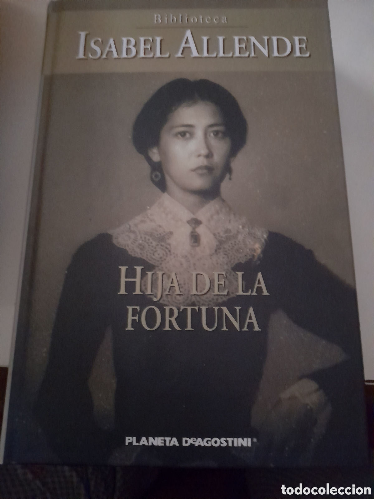 Libros de segunda mano: Hija de la fortuna Isabel Allende - Foto 1
