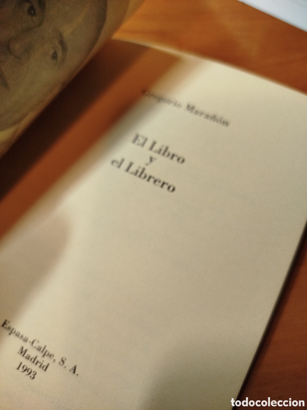 Libros de segunda mano: El libro y el librero. Gregorio Mara&ntilde;&oacute;n. - Foto 2