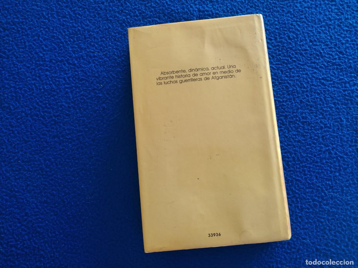Libros de segunda mano: El Valle de los Leones Ken Follet C&iacute;rculo de Lectores 1987 - Foto 3