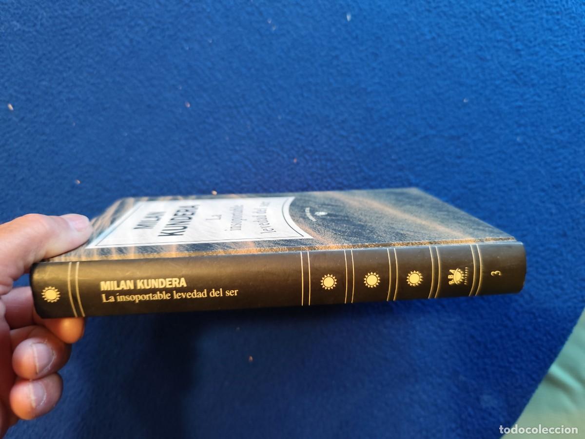 Libros de segunda mano: La Insoportable Levedad del Ser Milan Kundera Ed. RBA 1992 - Foto 2