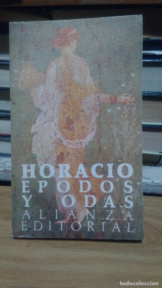 Libros de segunda mano: Epodos y Odas -Horacio. Alianza - Foto 1