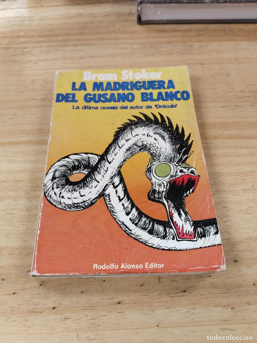 Libros de segunda mano: La Madriguera del Gusano Blando - Bram Stoker - Foto 1