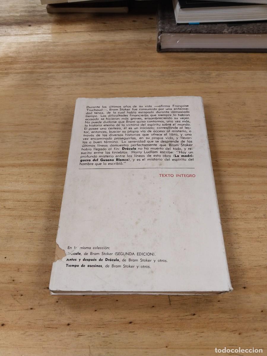 Libros de segunda mano: La Madriguera del Gusano Blando - Bram Stoker - Foto 2