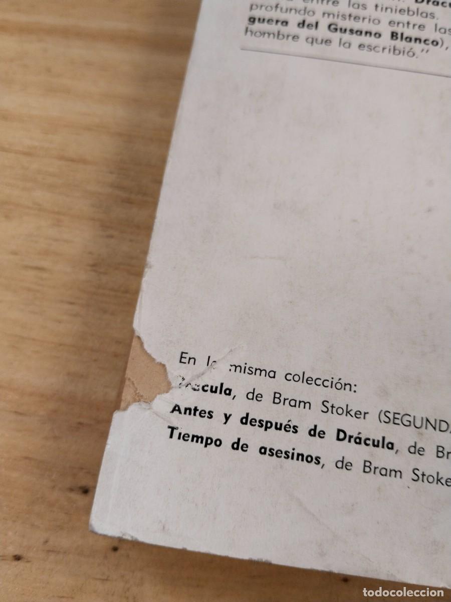 Libros de segunda mano: La Madriguera del Gusano Blando - Bram Stoker - Foto 3