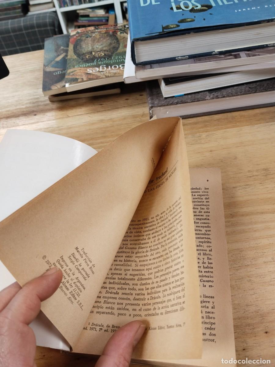 Libros de segunda mano: La Madriguera del Gusano Blando - Bram Stoker - Foto 7