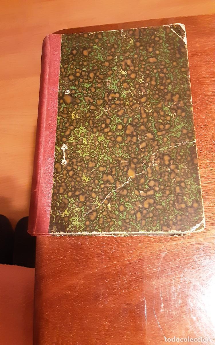 Libros de segunda mano: ROBINSON CRUSOE - DANIEL DEFOE - BIBLIOTECA DE MONOS - Foto 1