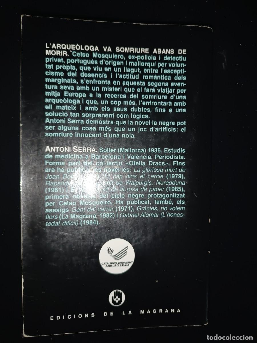 Libros de segunda mano: L&rsquo;arque&ograve;loga va somriure abans de morir - Foto 2
