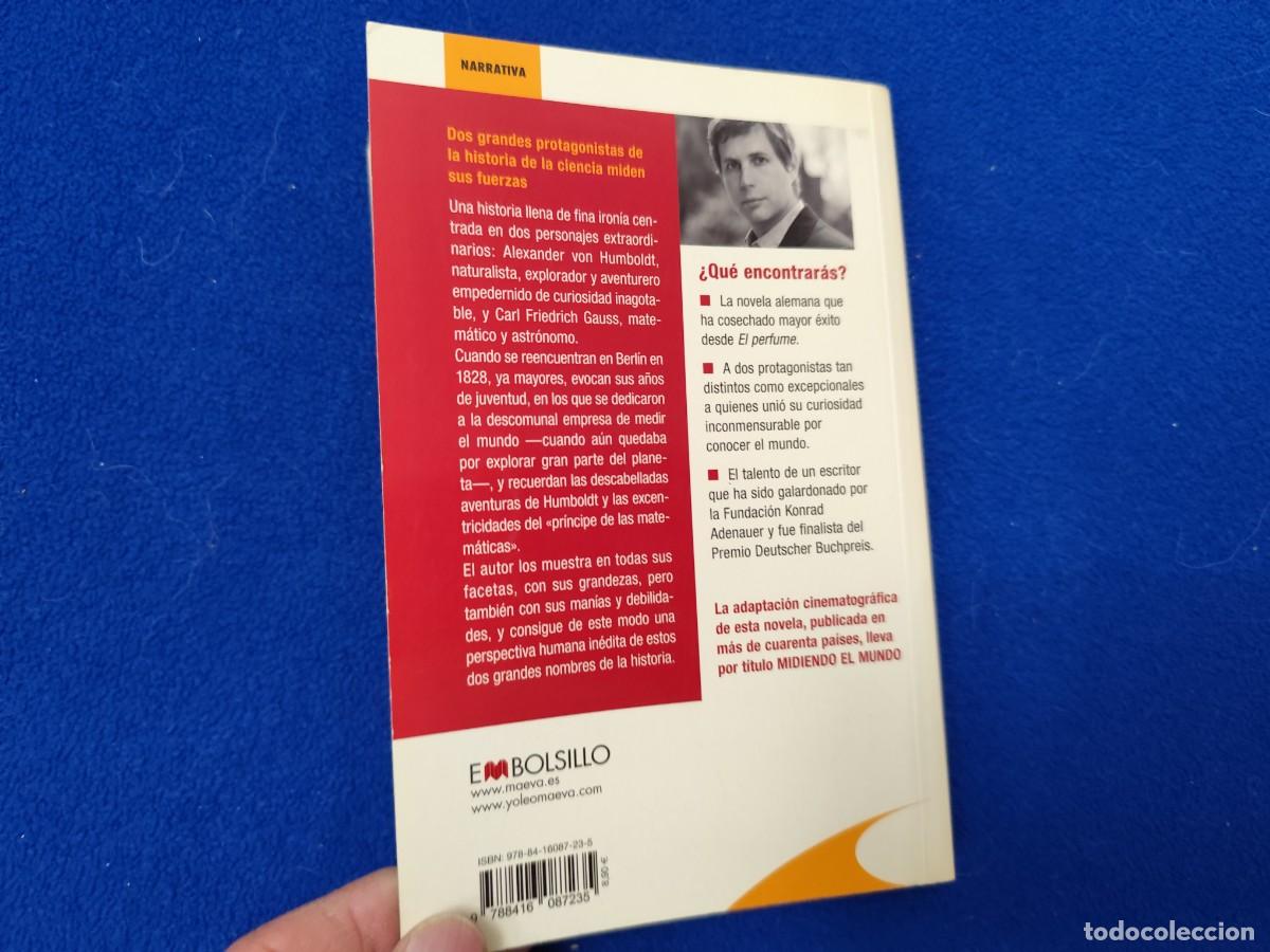 Libros de segunda mano: La Medici&oacute;n del Mundo Daniel Kehlmann Editorial Deblsillo 2015 - Foto 3