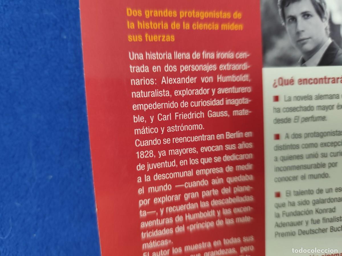 Libros de segunda mano: La Medici&oacute;n del Mundo Daniel Kehlmann Editorial Deblsillo 2015 - Foto 4