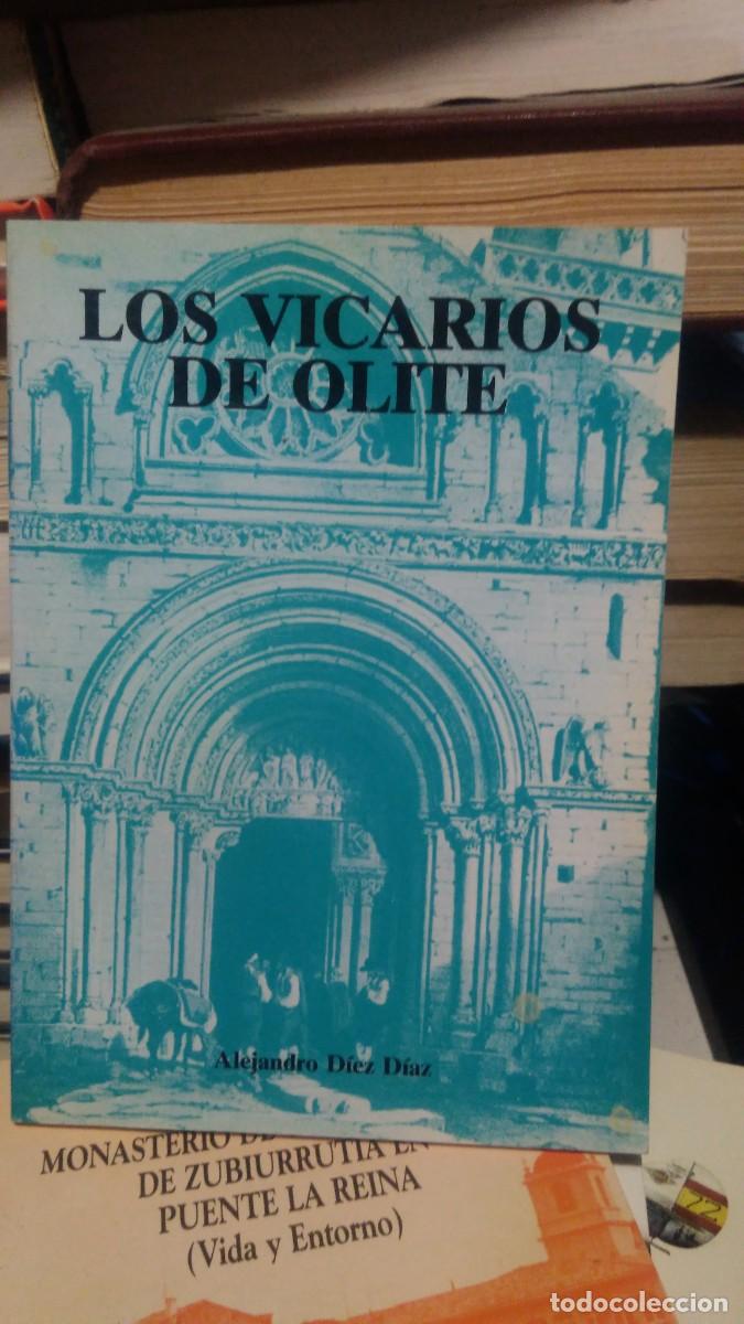 Libros de segunda mano: Los vicarios de olite Alejandro D&iacute;ez D&iacute;az - Foto 1