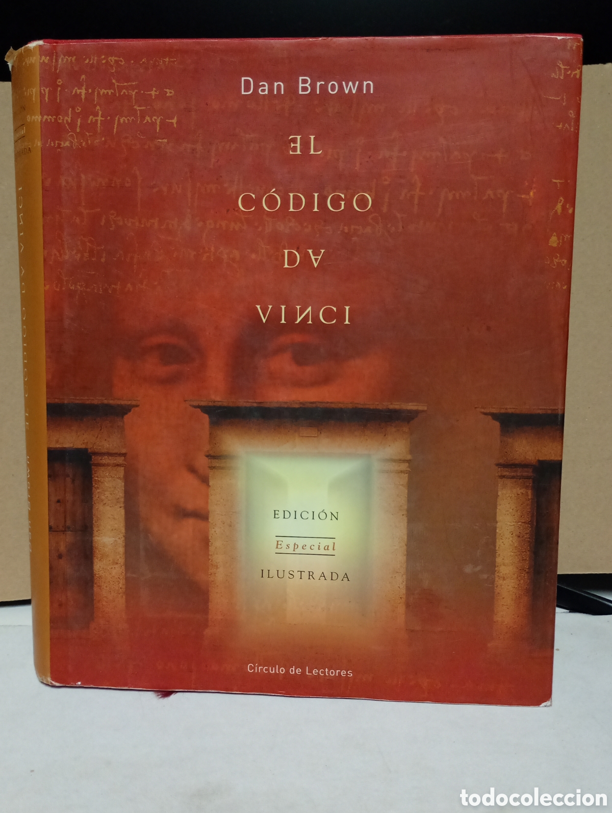 Libros de segunda mano: El c&oacute;digo Da Vinci de Dan Brown, edici&oacute;n especial ilustrada - Foto 1
