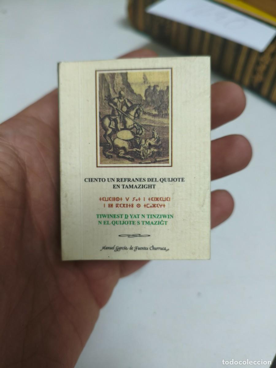 Libros de segunda mano: Ciento un refranes del Quijote en Tamazight, primera edici&oacute;n, 2005 MINI LIBRO - Foto 1
