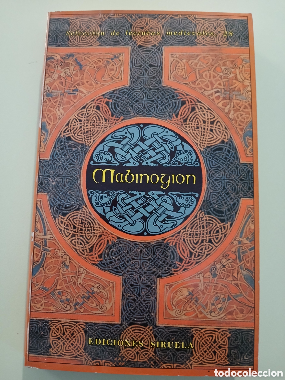 Libros de segunda mano: Mabinogion. Edici&oacute;n de Victoria Cirlot.