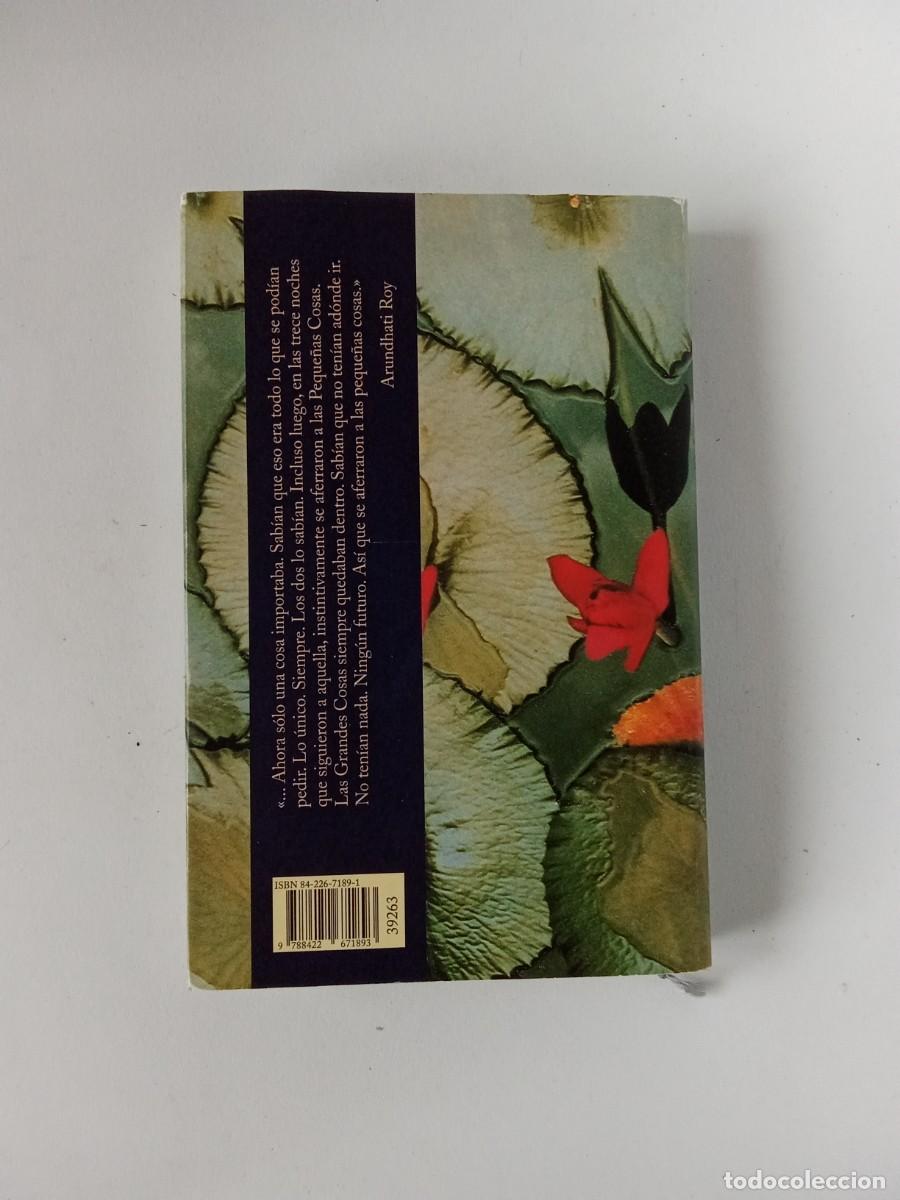 Libros de segunda mano: Arundhati Roy. El dios de las peque&ntilde;as cosas - Foto 3