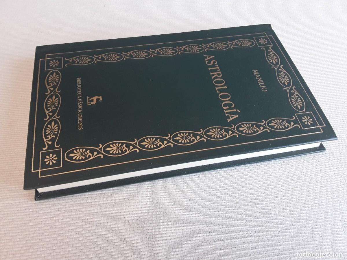 Libros de segunda mano: ASTROLOG&Iacute;A. MANILIO. BIBLIOTECA B&Aacute;SICA GREDOS. - Foto 2
