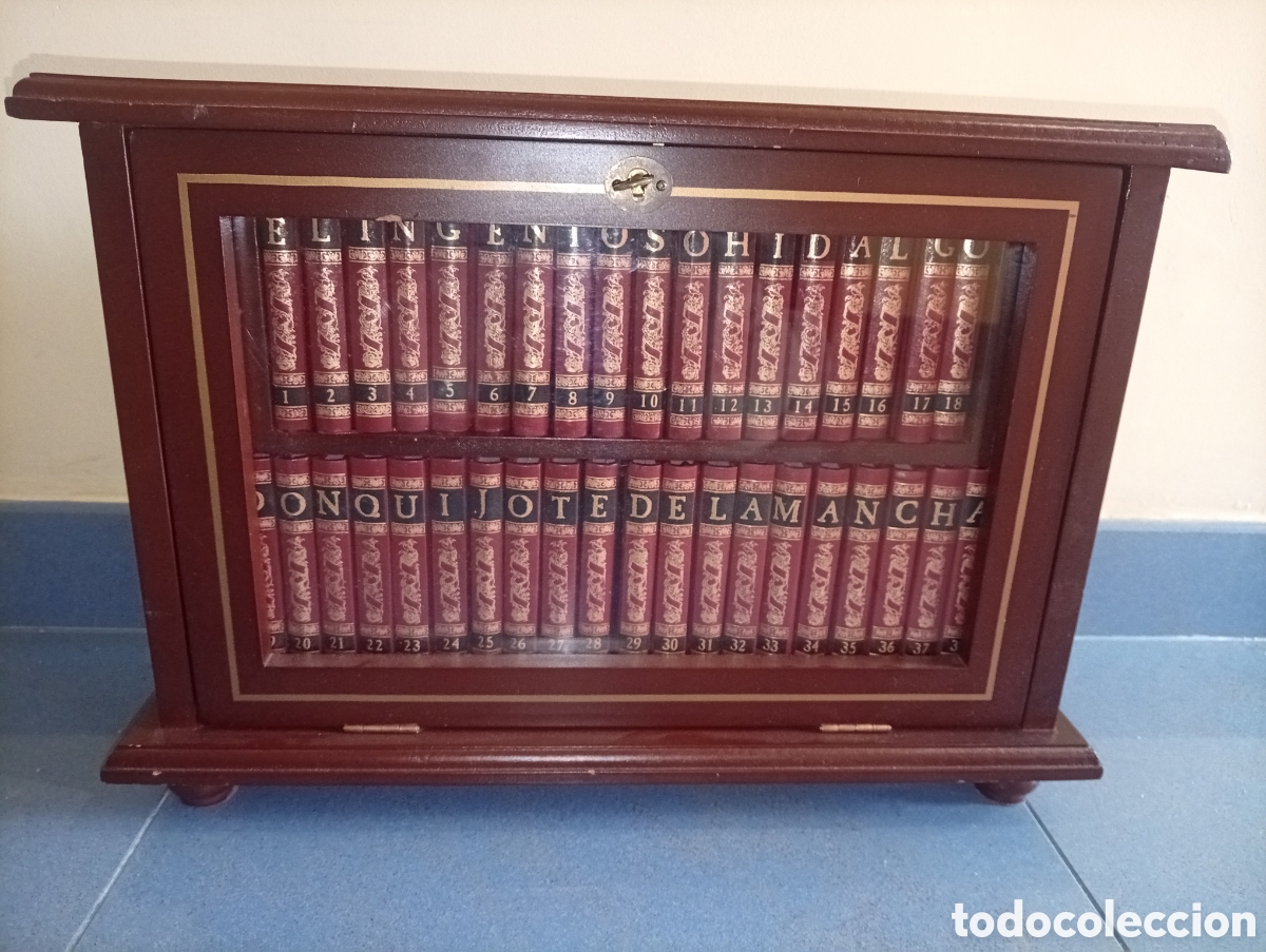 Libros de segunda mano: LIBROS MINIATURA DON QUIJOTE EDICION CONMEMORATIVA 2025 38 TOMOS CON MUEBLE