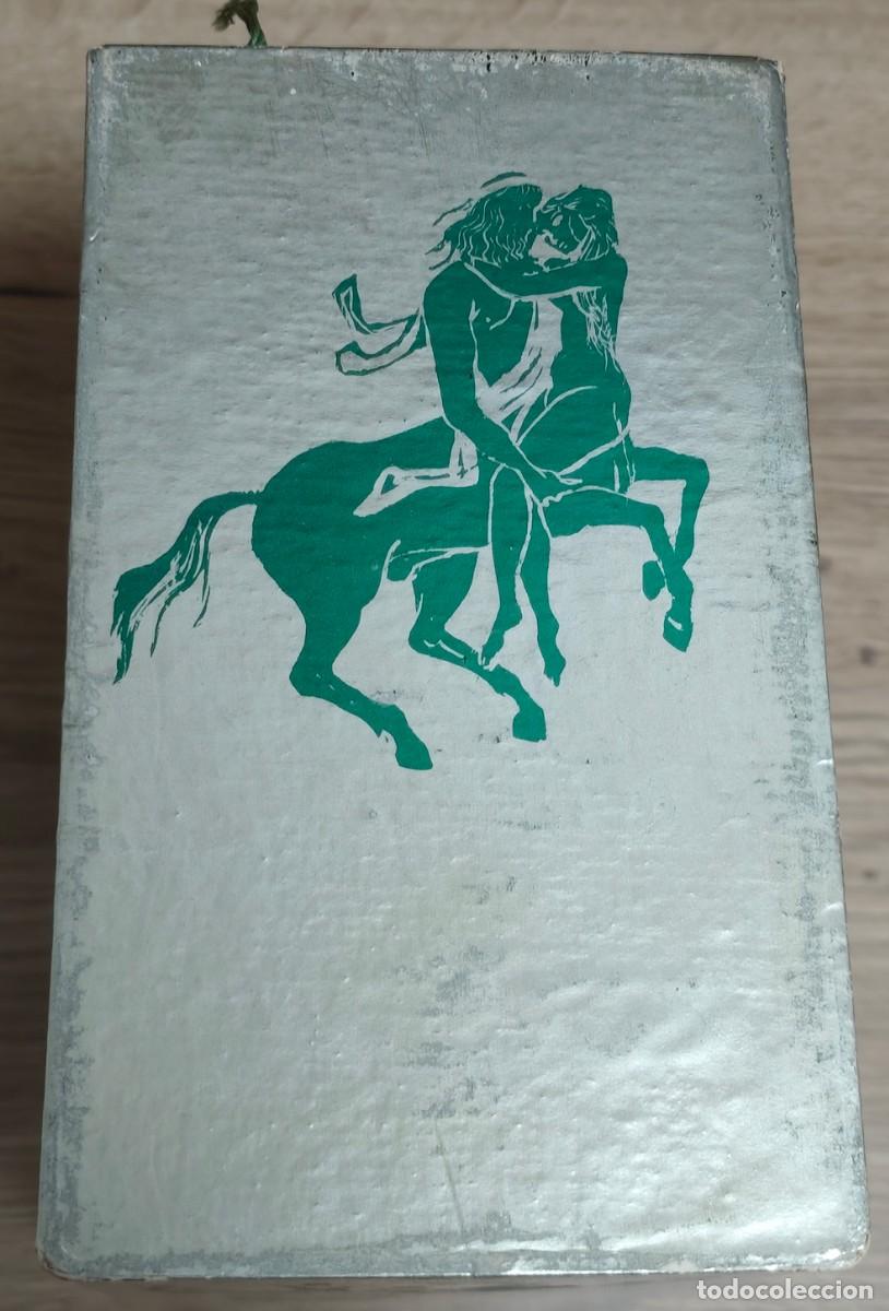 Libros de segunda mano: FUNDA CON 2 VOL&Uacute;MENES DE LAS MIL Y UNA NOCHES - Ilustraciones: Masberger - E.D.A.F., 1968