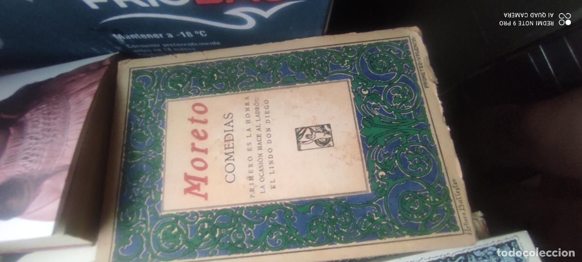 Libros de segunda mano: Cl&aacute;sicos Ebro Comedias. Primero es la honra. La ocasi&oacute;n hace al ladr&oacute;n. El lindo Don Diego. - Moreto