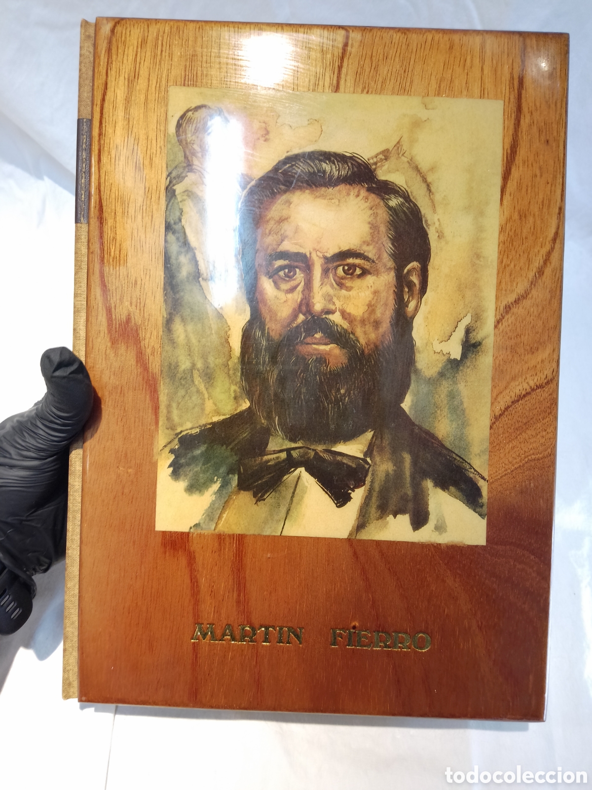 Libros de segunda mano: MART&Iacute;N FIERRO - Jos&eacute; Hern&aacute;ndez (Edici&oacute;n Poliling&uuml;e de Lujo, 1969). Tapas de Madera, excelente estado
