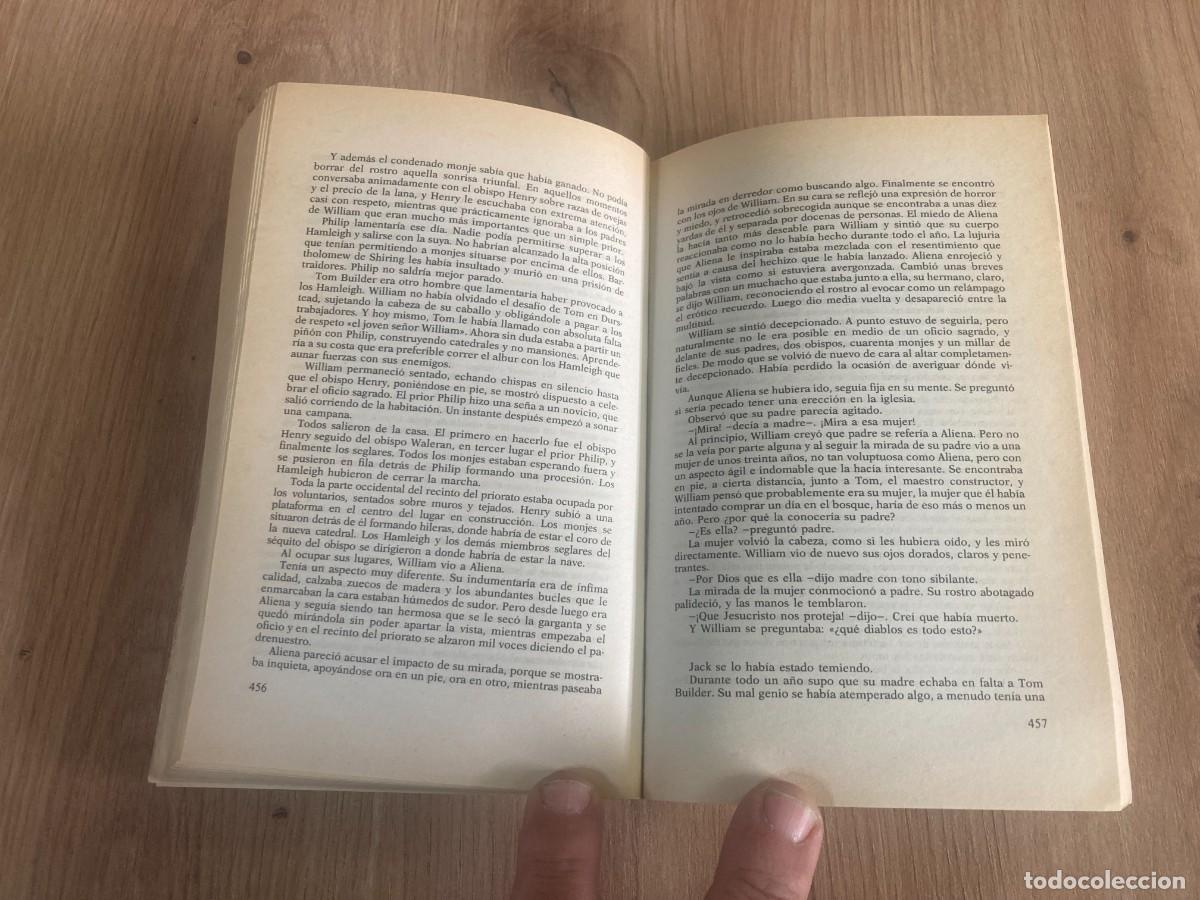 Libros de segunda mano: Los pilares de la tierra Ken Follet - Foto 5
