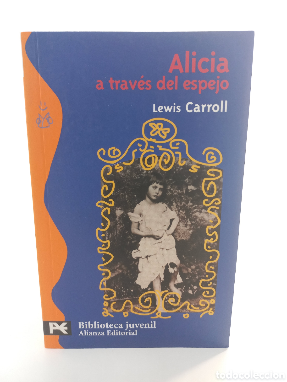 Libros de segunda mano: Alicia a trav&eacute;s del espejo. Lewis Carroll. Alianza Editorial, 2009. Ilustrado.