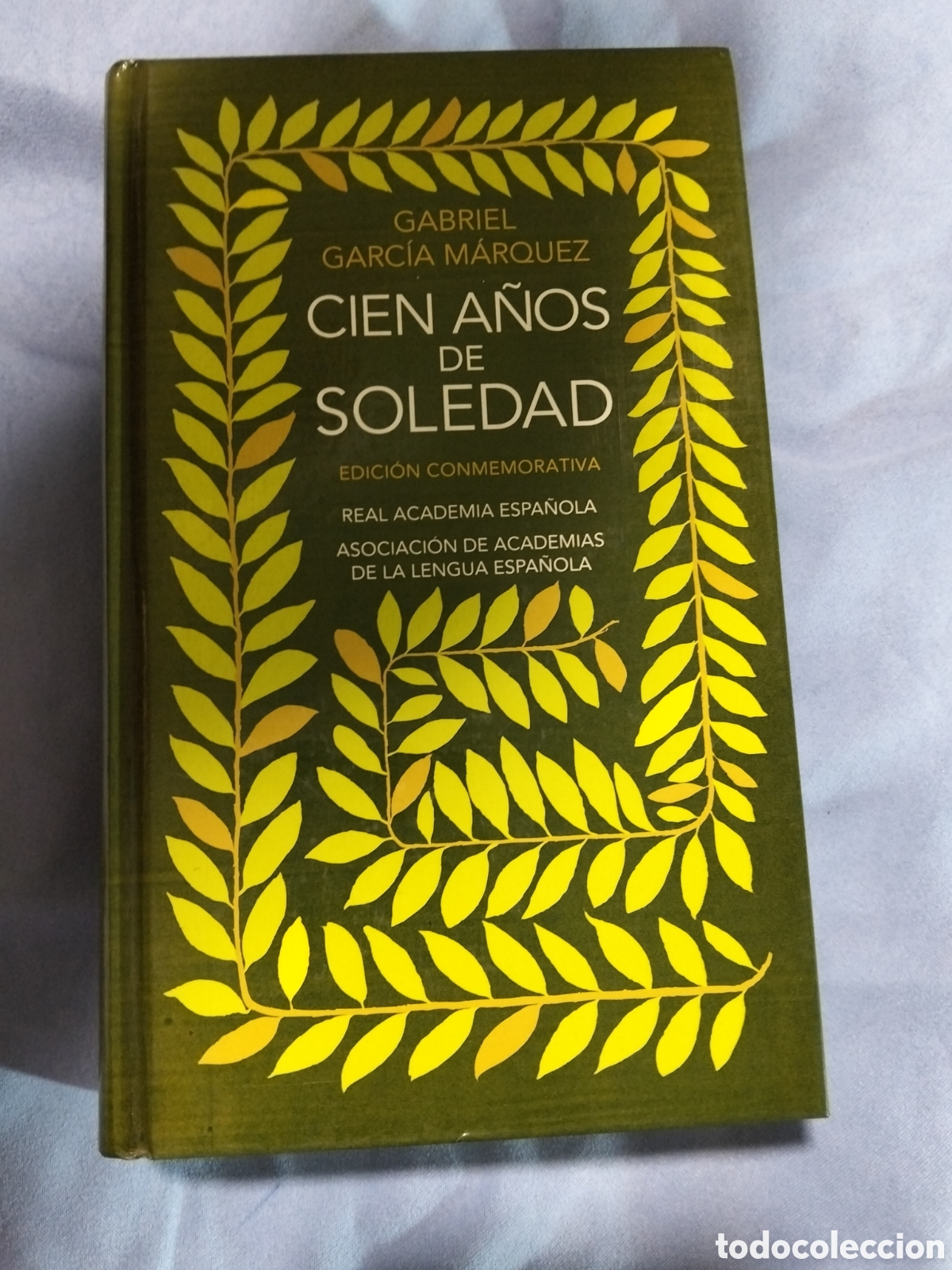 Libros de segunda mano: Cien A&ntilde;os De Soledad: Edici&oacute;n Conmemorativa encuadernaci&oacute;n de tapa dura) Gabriel Garc&iacute;a M&aacute;rquez