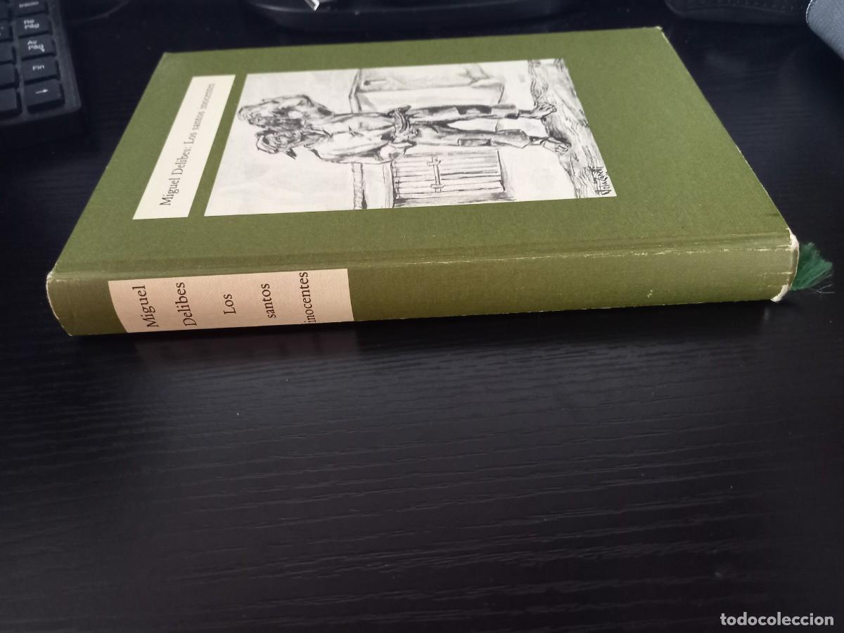 Libros de segunda mano: Los Santos inocentes (de Miguel Delibes) - Foto 2