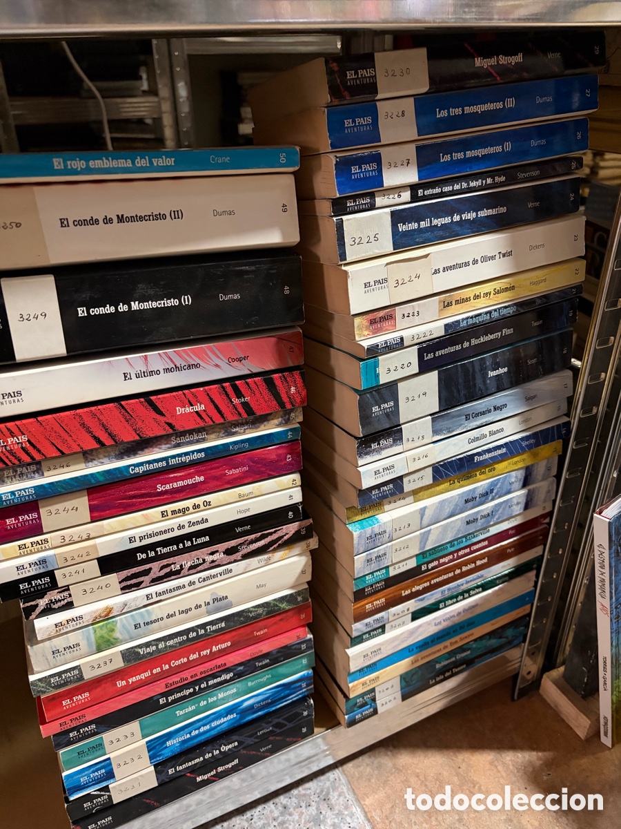 Libros de segunda mano: Lote 48 libros El pa&iacute;s aventuras: el libro de la selva, la flecha negra, dr&aacute;cula&hellip;