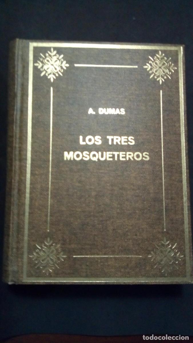 Libros de segunda mano: LOS TRES MOSQUETEROS-ALEJANDRO DUMAS-EDICIONES PETRONIO 1973-TAPA DURA