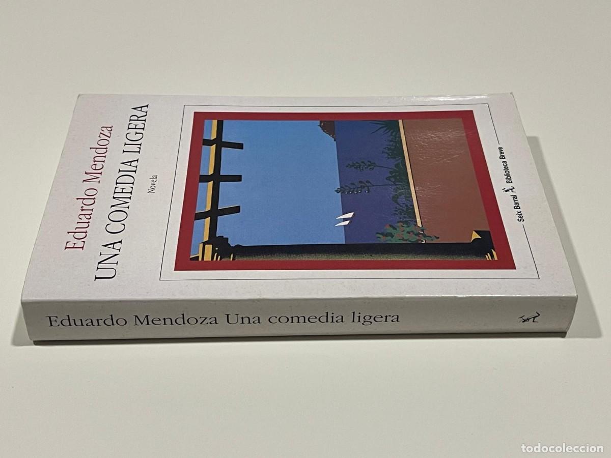Libros de segunda mano: Una comedia ligera - Eduardo Mendoza - Foto 3