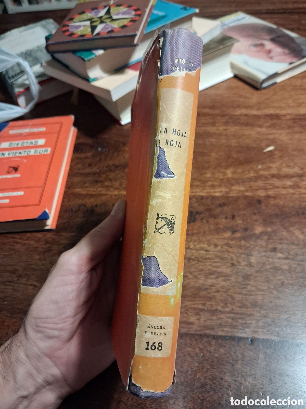 Libros de segunda mano: La hoja roja, Miguel Delibes (con su dedicatoria) - Foto 4