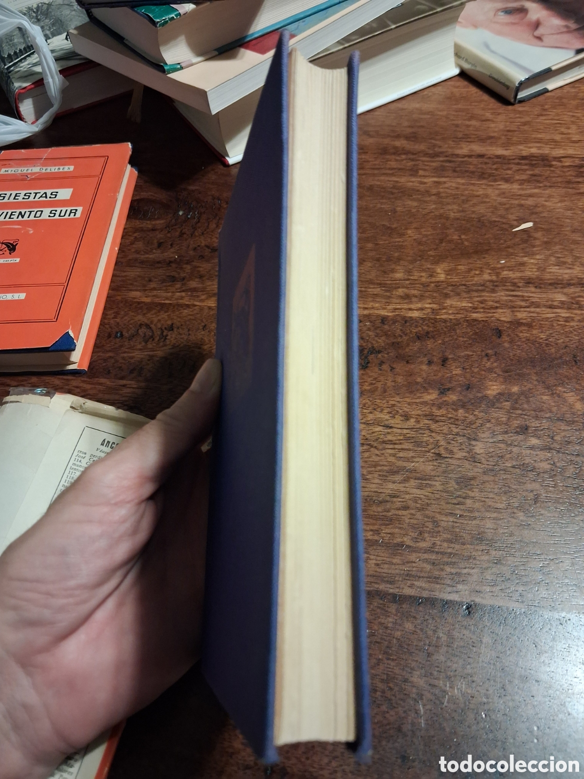 Libros de segunda mano: La hoja roja, Miguel Delibes (con su dedicatoria) - Foto 8