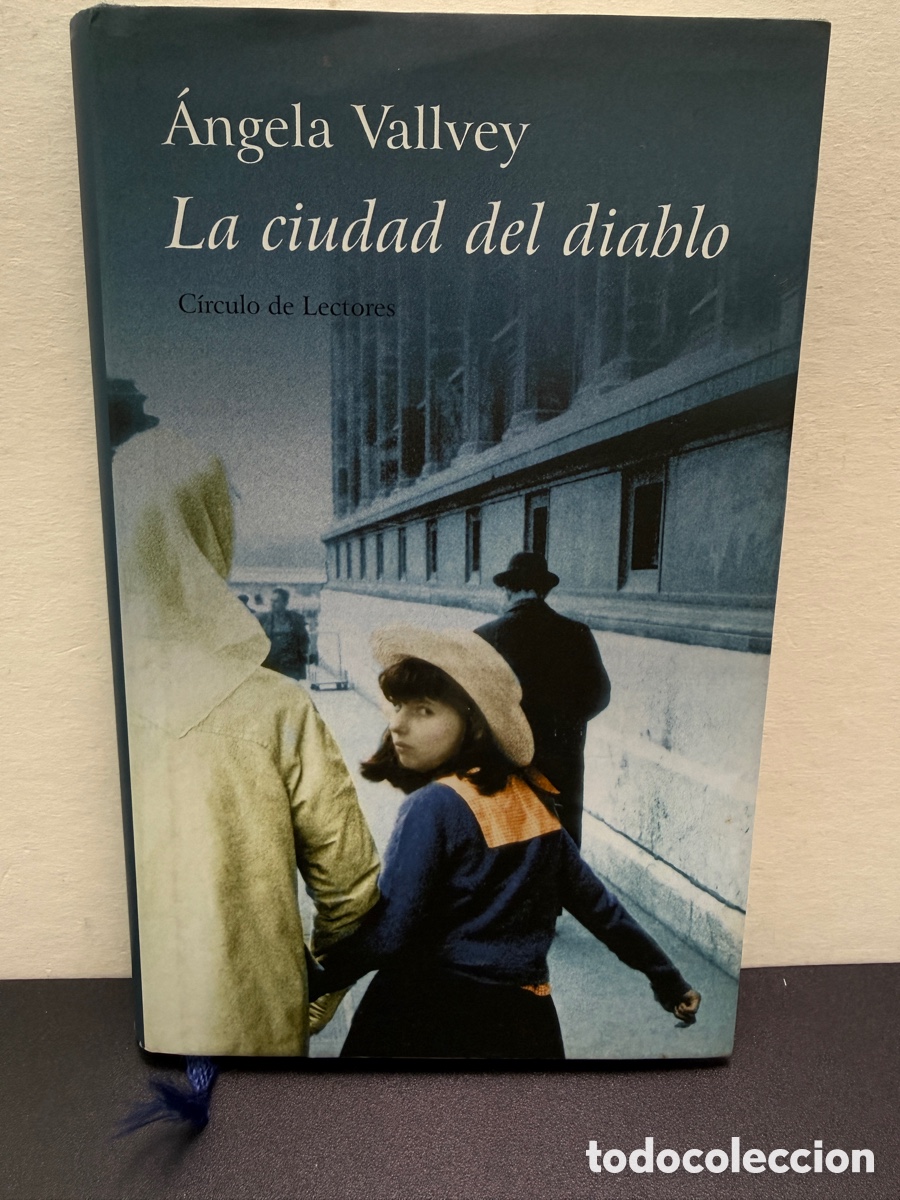 Libros de segunda mano: &Aacute;ngela Vallvey - La Ciudad Del Diablo