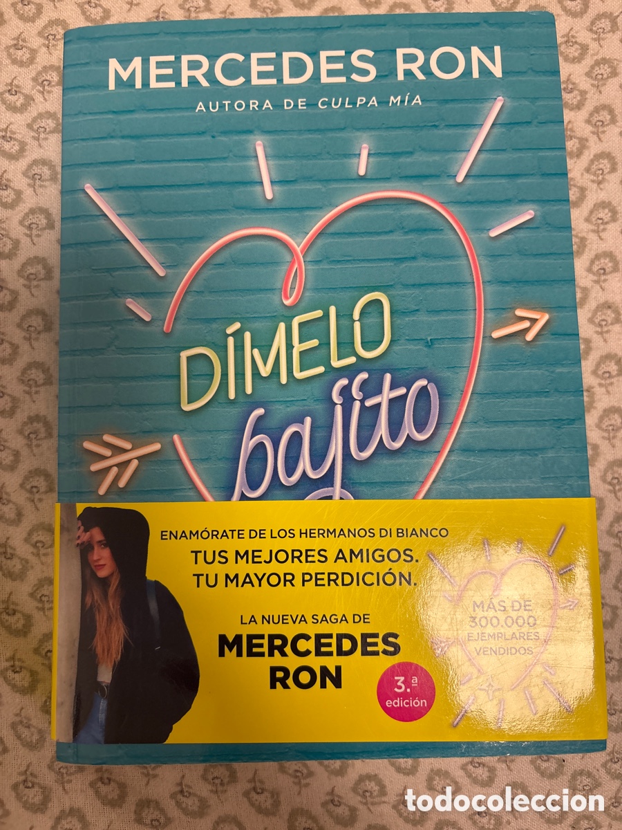 Libros: Libro &ldquo;d&iacute;melo bajito&rdquo; de Mercedes Ron.