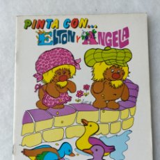 Libros: PINTA CON ELTON Y ANGIE. GAMA 1986. Lote 400899509