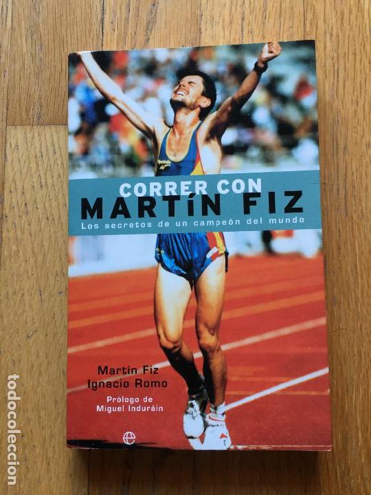 Coleccionismo deportivo: CORRER CON MARTIN FIZ, 1 Edicion - Foto 1