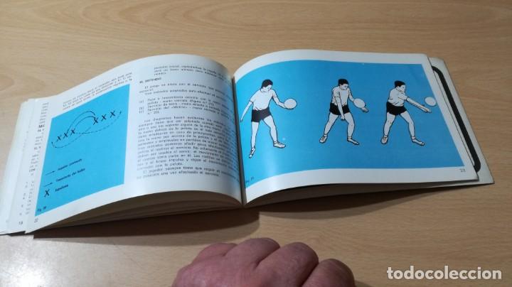 Coleccionismo deportivo: VOLEIBOL - CONOZCA EL JUEGO - EDICIONES AURA &Ntilde;202 - Foto 10