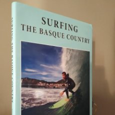 Coleccionismo deportivo: SURFING THE BASQUE COUNTRY - FUNTSEAN. EN ESENCIA IN ESSENCE. Lote 257760840