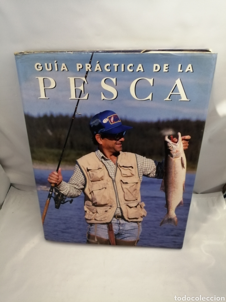 Coleccionismo deportivo: GU&Iacute;A PR&Aacute;CTICA DE LA PESCA (PRIMERA EDICI&Oacute;N) - Foto 1