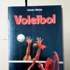 Coleccionismo deportivo: VOLEIBOL. GÜNTER BLUMER.. Lote 310933883